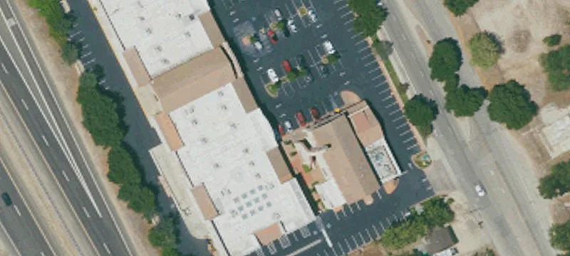 Prime Retail Space in Plaza