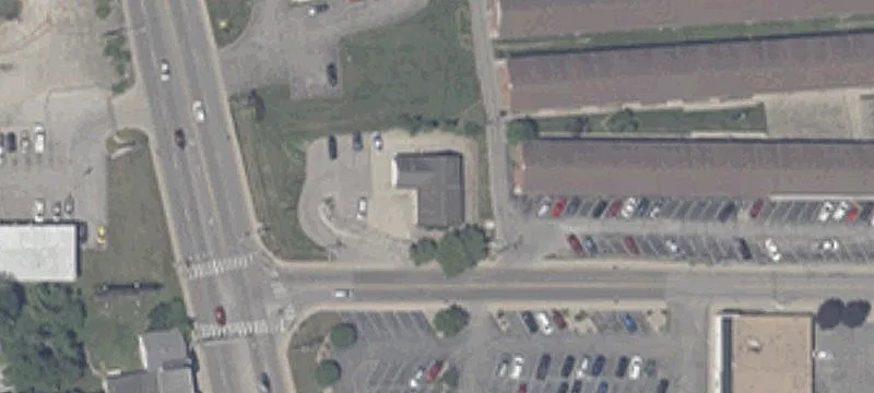 Bloomington Office/Retail Building For Lease