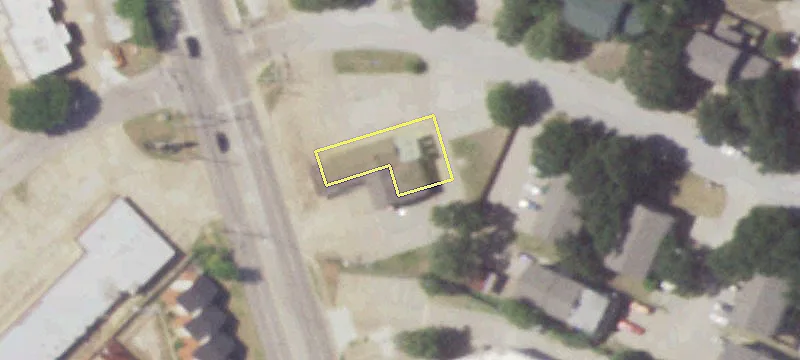 Retail Building on Corner Lot