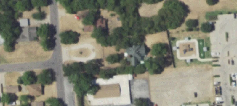 Versatile Building in Prime Location