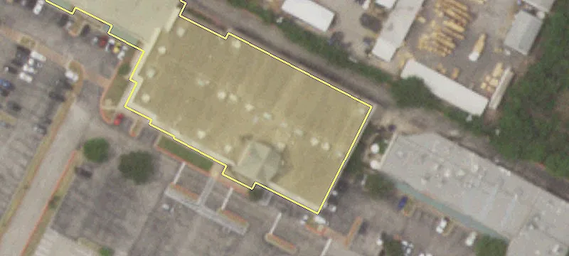 Retail Space in High Visibility Center