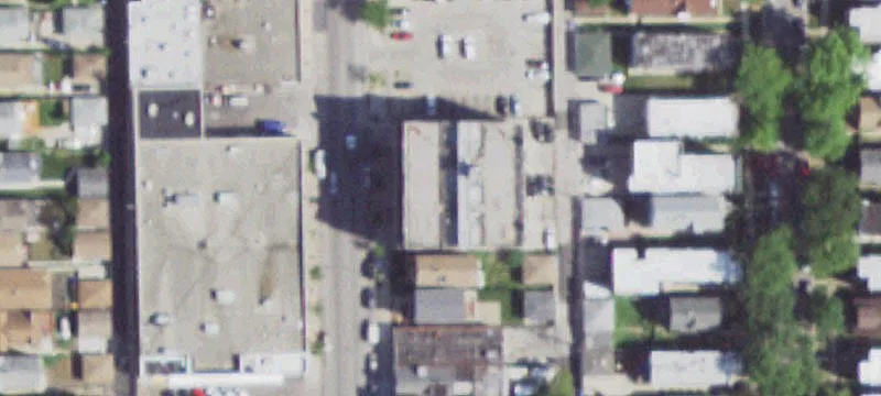 Retail Space in Irving Park