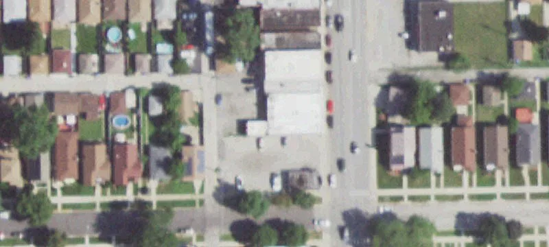 Commercial Storefronts on Busy Kedzie