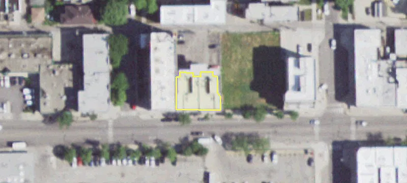 Albany Park Retail Space Available