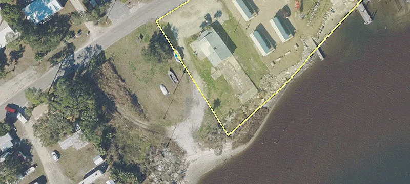 Unique Commercial Property with Bay Frontage