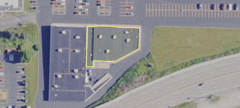Prime Retail Space Near Mall