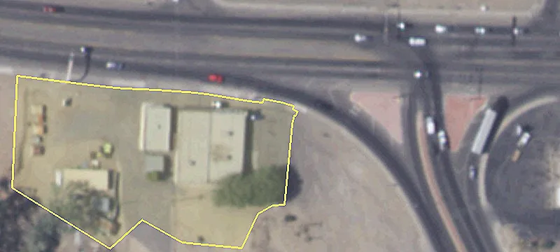 Commercial Office Building on Corner Lot
