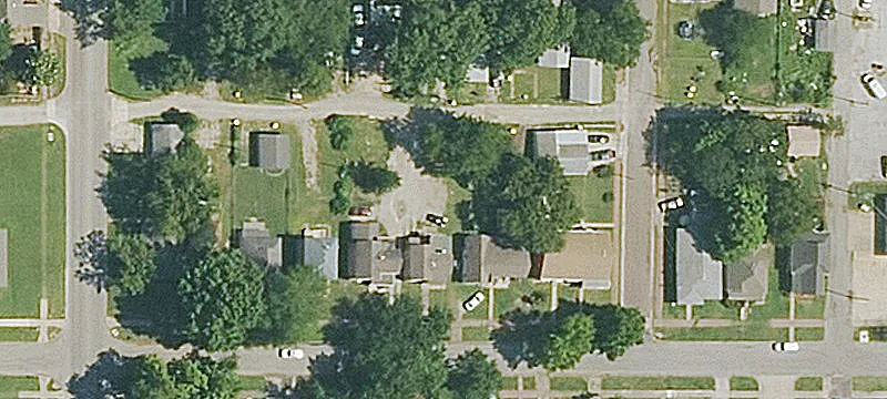 Commercial Building on the Square
