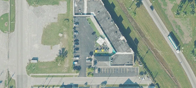 Commercial Retail Center Near Turnpike