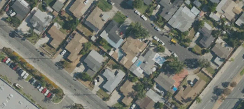 Commercial Building in Desirable Location