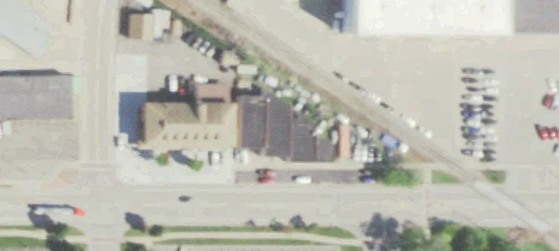 Versatile Commercial Property with Automotive Use