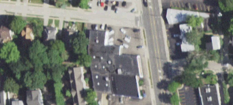 Multi-Tenant Retail Building in Libertyville