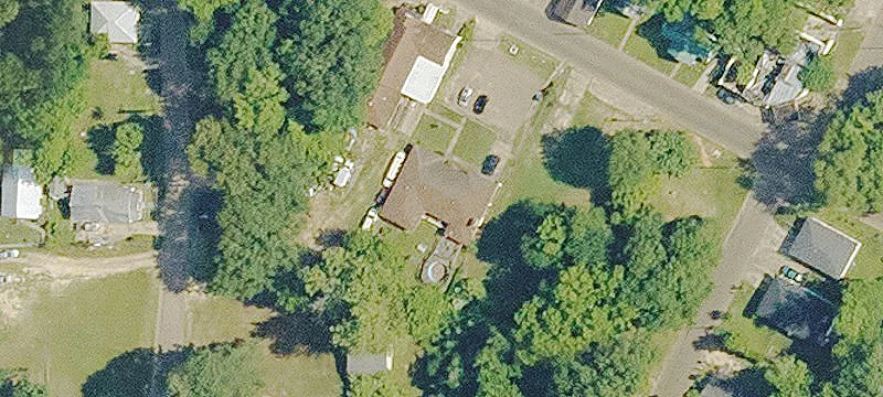 Drive-Through Retail Building For Sale