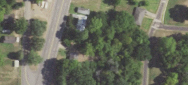 Commercial Property Near Downtown Mineola