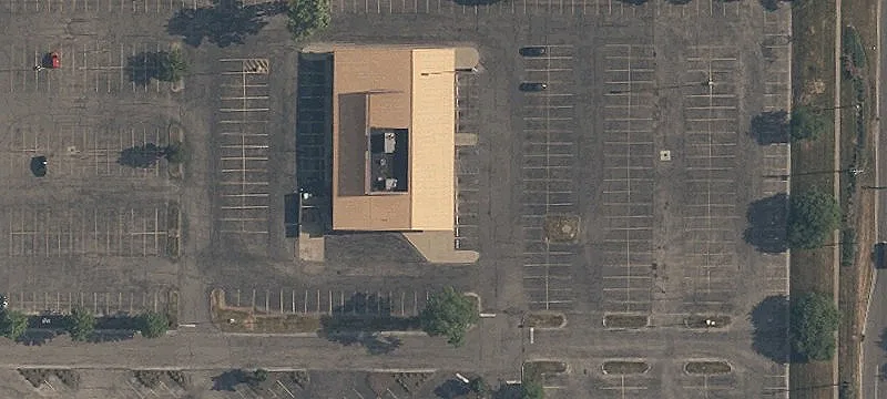 Retail Space in Airport Square