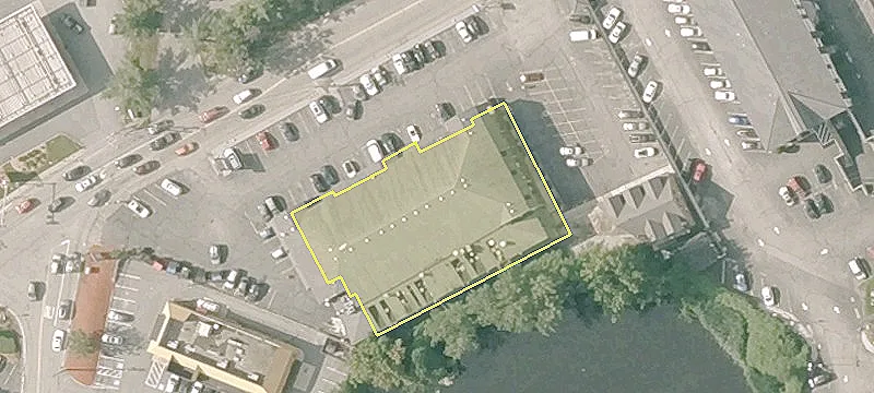 Retail Space in High-Traffic Plaza
