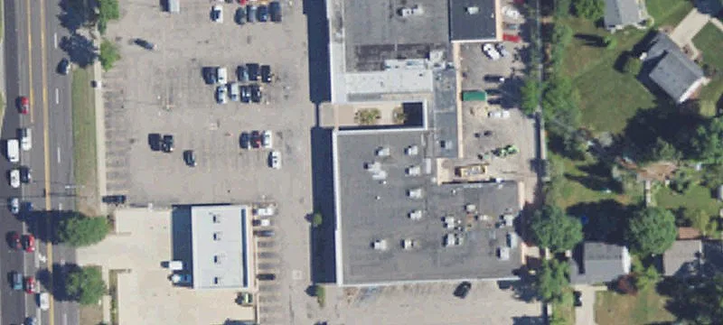 Retail Spaces in Livonia Center