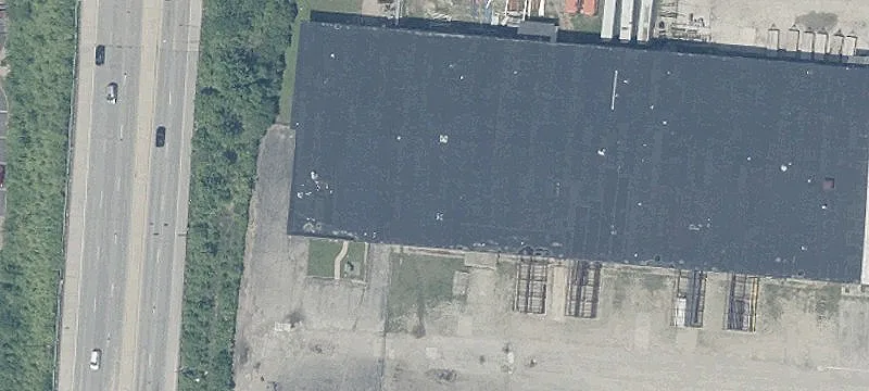 Sprawling Warehouse on 7 Acres