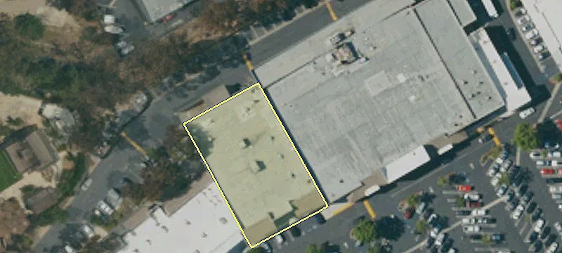 Mixed-Use Property in Lake Forest
