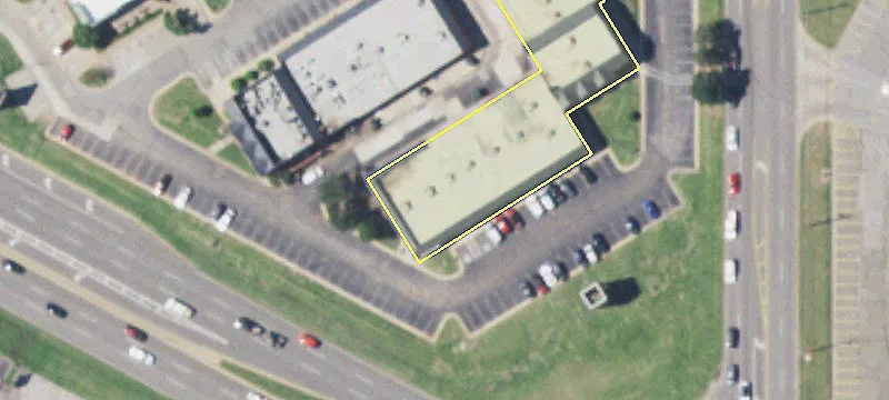 Retail Space on NW Expressway