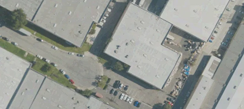 Freestanding Building with Secured Yard