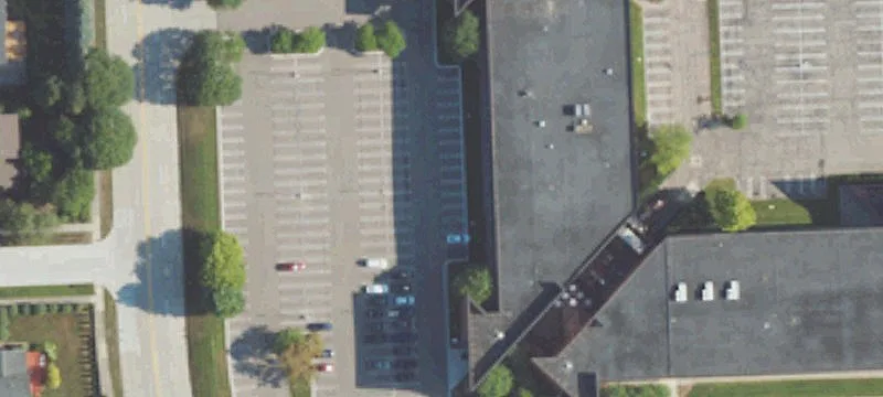 Full-Service Complex Near I-75