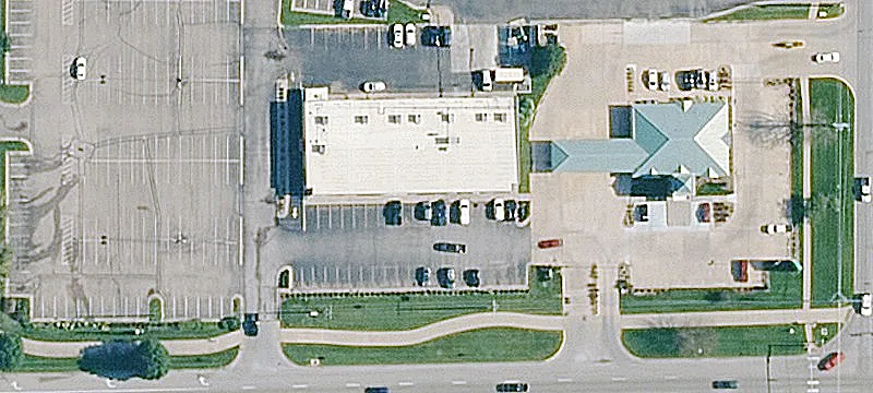 Retail Endcap Space Near Theater
