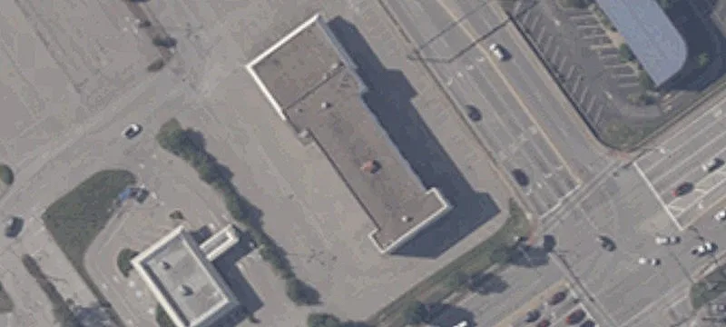 Enclosed Mall Space For Rent