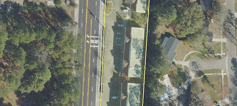 Retail Center in Hyde Park