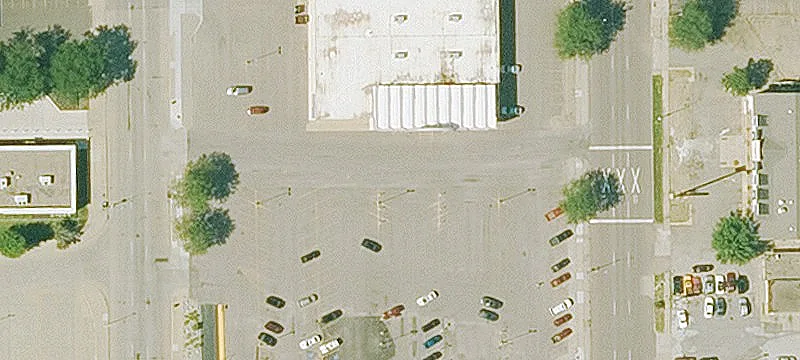 Spacious Retail Building in Sioux City