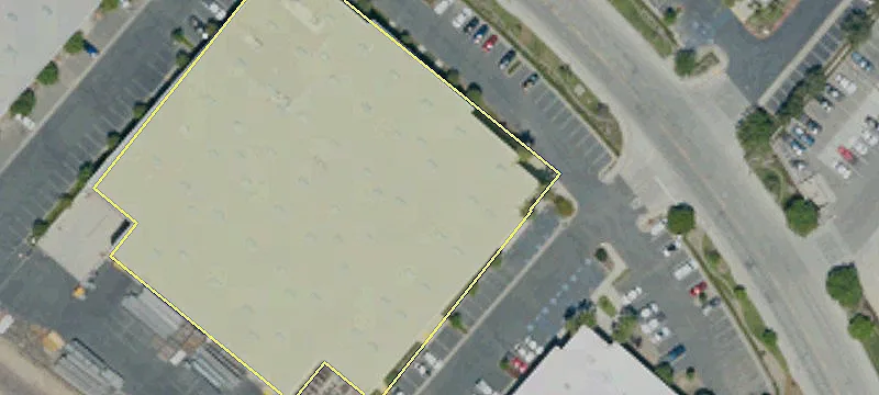Freestanding Building with Ample Parking
