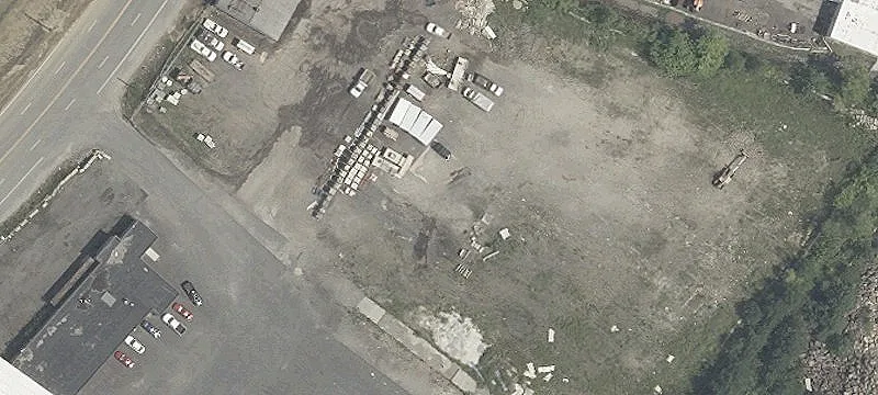 Contractor Space with Secure Lot