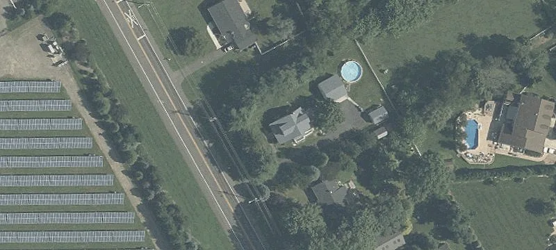 Industrial Building with Paved Yard