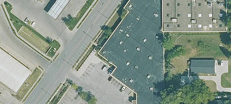 Multi-Tenant Industrial Building For Sale