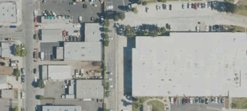 Free Standing Warehouse Near Freeway