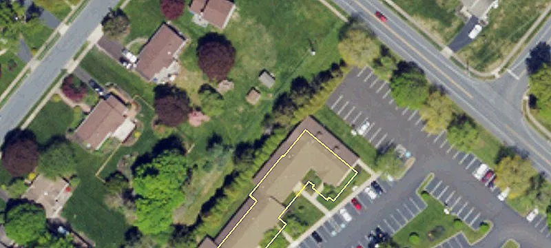 Retail Space in Grocery-Anchored Center