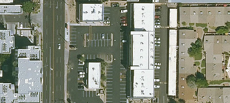 Urban Retail Space Near Camelback