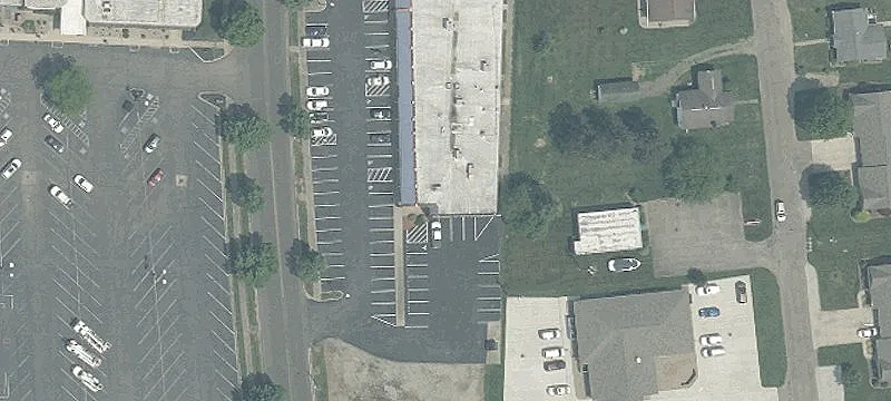 Established Shopping Plaza in New Philadelphia