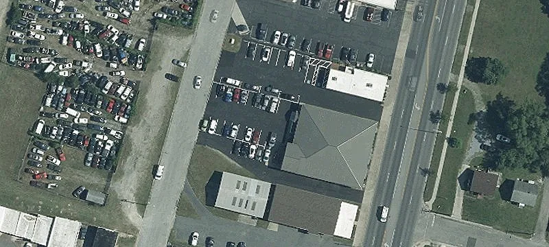 Warehouse Space with Dual Overhead Doors