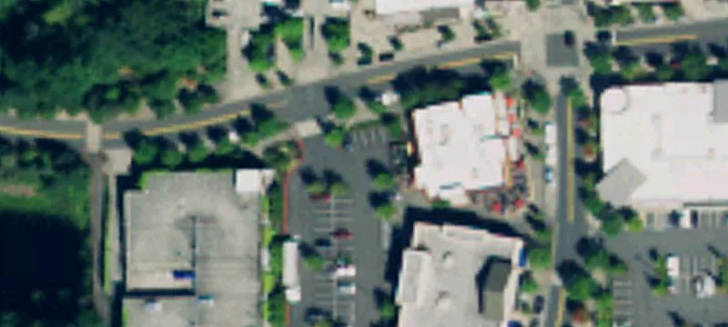 Restaurant and Bar Building For Sale
