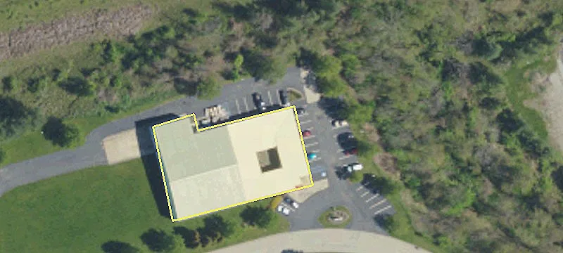 Industrial/Flex Building in North Huntingdon