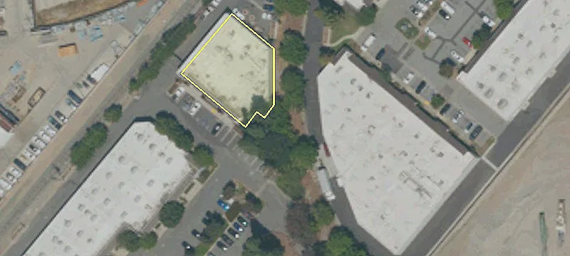 Functional Office Near Freeways