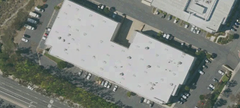 Warehouse Space Near Retail Amenities