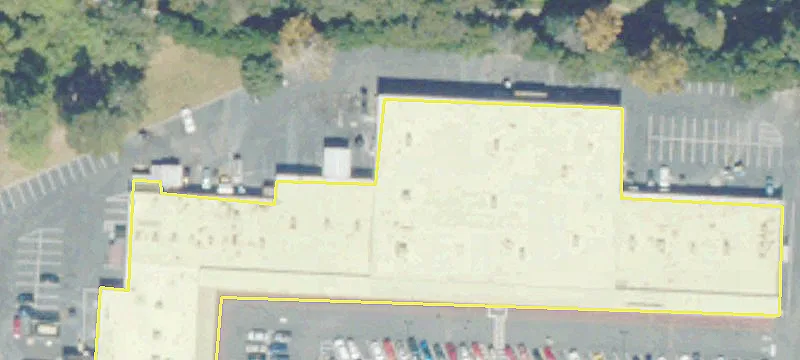 Versatile Mixed-Use Space Available