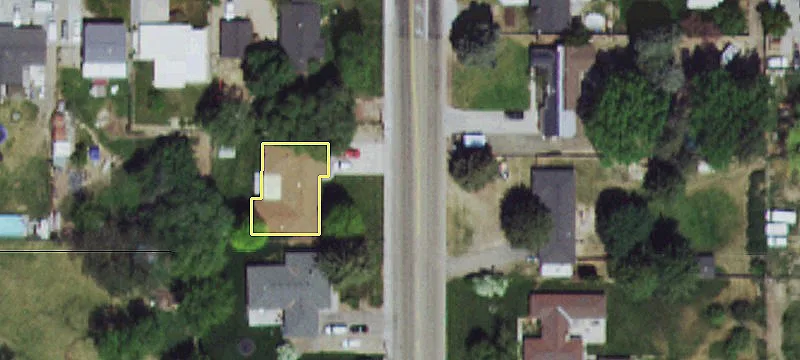Large Multi-Use Home For Sale