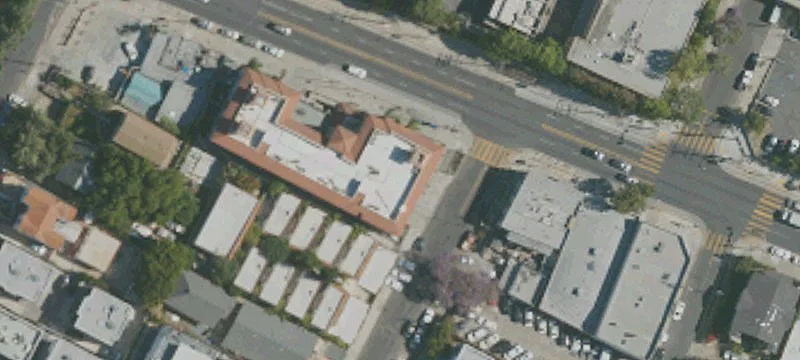 Mixed-Use Building in Prime Location