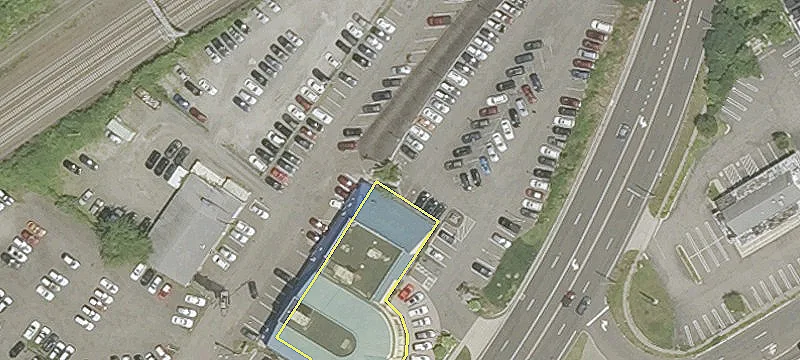 High-Visibility Commercial Space Available