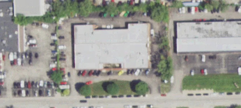 Oak Lawn Multi-Tenant Industrial Building