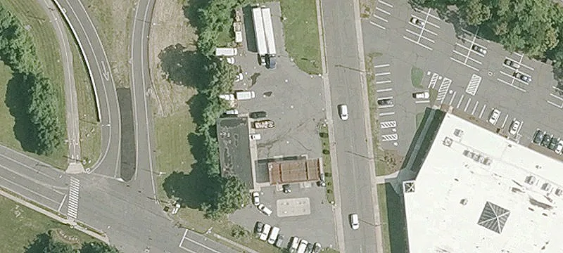 High-Exposure Gas Station Asset