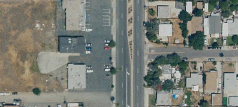 Commercial Buildings on Fenced Lot
